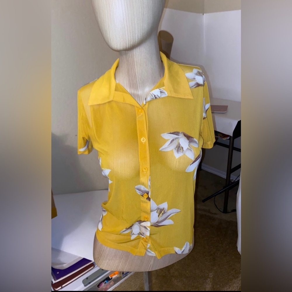 Women’s Nadine West Floral Blouse Size Small